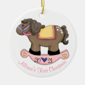 Meisjes Rocking Paard Baby's Eerste Kerstmis Keramisch Ornament (Voorkant)