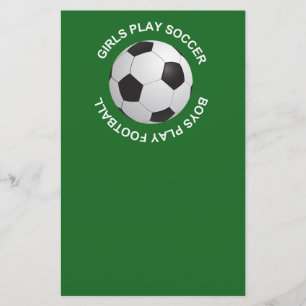 Meisjes spelen voetbal, jongens spelen football flyer