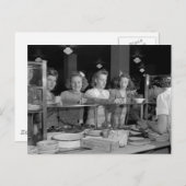 Meisjes van de middelbare school, jaren 1940 briefkaart (Voorkant / Achterkant)