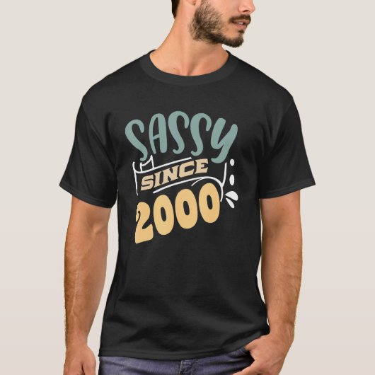 Meisjeszassy sinds 2000 t-shirt (Voorkant)