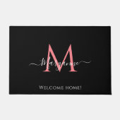 Meisroze gepersonaliseerd monogram zwart deurmat (Voorkant)