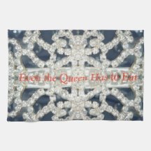 Même la Reine doit manger la serviette de tasse