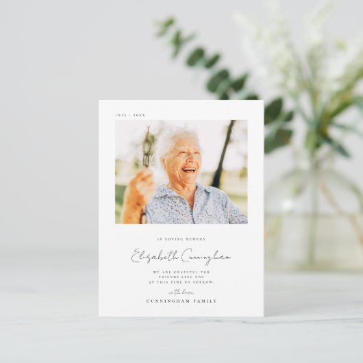 Memoriaal Loving Memory Elegant Eenvoudig Modern F Briefkaart (Staand voorkant)