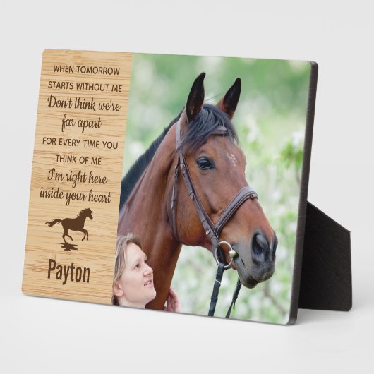 Memorial over herdenkingspaarden bij paarden fotoplaat (Zijkant)