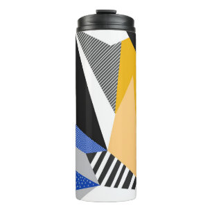 Memphis Style: Creatieve geometrische collage. Thermosbeker