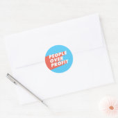 Mensen boven de winst (blauw en rood) ronde sticker (Envelop)