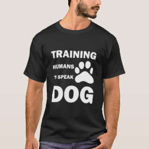Mensen trainen om te praten over hond, grappige ho t-shirt