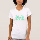 Menthe personnalisée des T-shirts | de<br><div class="desc">Vert en bon état personnalisé et blanc des T-shirts | de demoiselle d'honneur de monogramme. Couleurs de menthe/aqua. Tee - shirt décoré d'un monogramme avec le nom fait sur commande en texte élégant de manuscrit. Personnalisez pour les demoiselles d'honneur, la demoiselle de honneur, la domestique de l'honneur, la dame de...</div>