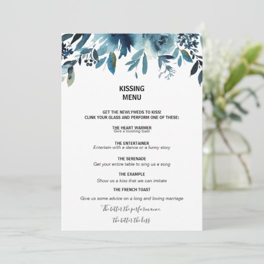 Menu de baiser floral bleu marine céleste (Debout devant)