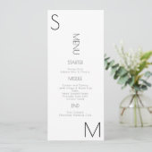 Menu de mariage noir et blanc à monogramme (Debout devant)