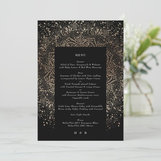 Menu Main Whimsical Formal tiré Mariage noir et or (Debout devant)
