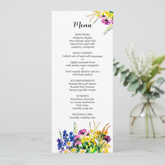 Menu mariage avec fleurs d'été (Debout devant)