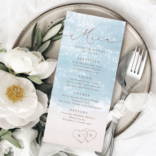 Menu Mariage sur la plage avec coeurs dans le sable en