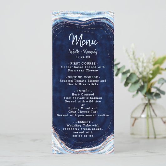 Menu Sapphire Blue Rose Gold Geode Agate Marbre Dîner (Debout devant)