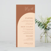 Menu Terracotta & Crème Boho Arch Mangeons Mariage (Debout devant)