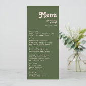 Menu Vibes rétro simples | Dîner Mariage vert olive (Debout devant)