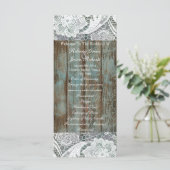 Menu western country bleu grange bois dentelle mariage (Debout devant)