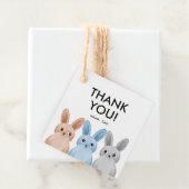 Merci à la fête étiquette avec trois petits lapins (En situation)