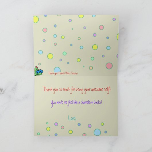 Merci aux points violets du Merci Chameleon (Intérieur)