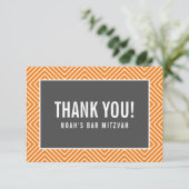 MERCI BAR MITZVAH moderne gris orange (Debout devant)