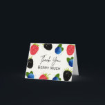 Merci Berry Many - Carte à pistolet<br><div class="desc">Le moyen parfait pour apprécier l'express. Cette carte "Merci Berry Much" présente des bleuets,  des framboises et des mûres,  créant une bordure autour de la carte. Cette carte minable va égayer la journée de quelqu'un. Personnalisez ce design avec votre propre message personnel.</div>