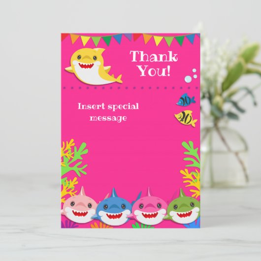 Merci d'anniversaire rose requins (Debout devant)