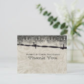 Merci de barbelé de mère patrie (Debout devant)