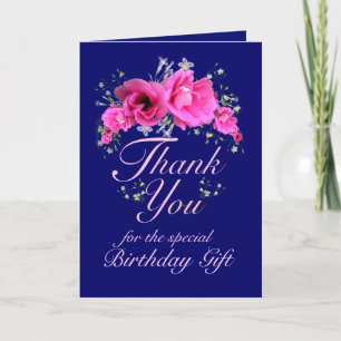 Merci de fleurs roses pour carte cadeau d'annivers