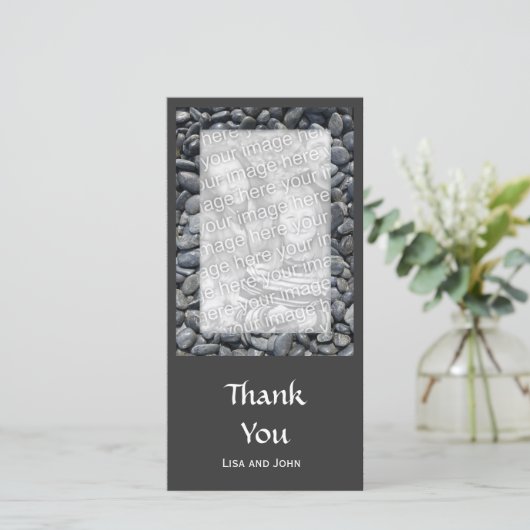 Merci de galets noirs lisse (Debout devant)