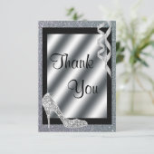 Merci de stylet scintillant argenté et de flammes (Debout devant)