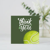 Merci de tennis avec balle en vert (Debout devant)