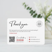 Merci minimaliste d'Halloween avec chat noir (Debout devant)