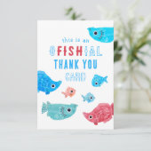 Merci officiel de la tourte de poisson (Debout devant)