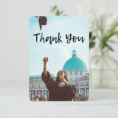 Merci photo de diplôme (Debout devant)