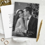 Merci photo Mariage Elegance<br><div class="desc">Voici notre Carte de remerciements élégant Mariage photo noir et blanc. Ce design sophistiqué et intemporel saisit parfaitement l'essence de votre journée spéciale tout en exprimant votre gratitude à vos amis et à vos proches. Réalisée avec soin dans le détail à l'aide d'un exemple de photo d'espace réservé en noir...</div>