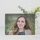 Merci photo simple de graduation en calligraphie (Debout devant)