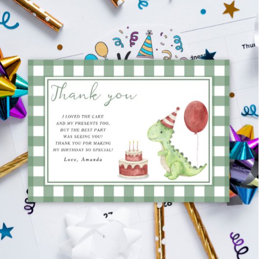 Merci pour la fête d'anniversaire du joli dinosaur