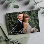 merci unique lettrage mariage card<br><div class="desc">typographie manuscrite design avec une belle image des jeunes mariés,  l'image et le texte peuvent être personnalisés.</div>