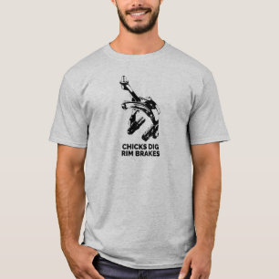 Merkremmen van kuikens met duik t-shirt