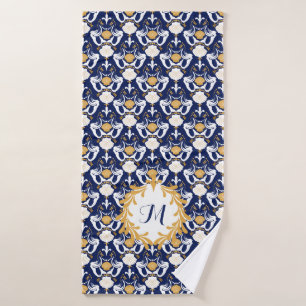 Mermaids and Seashells Damask Pattern Monogrammed Badhanddoek