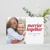 Merrier Together Bold Font kerstbruiloft foto Save The Date (Staand voorkant)