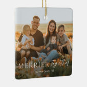 Merrier Together Script Photo Merry Kerstry Keramisch Ornament (Rechts)