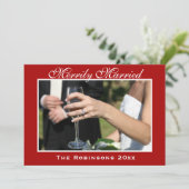 Merrily Married Pas getrouwd Kerstfoto Feestdagenkaart (Staand voorkant)