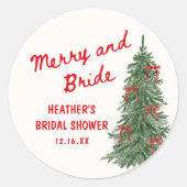 Merry and Bride Whimsical Kerst Bruiloft Feest Ronde Sticker (Voorkant)