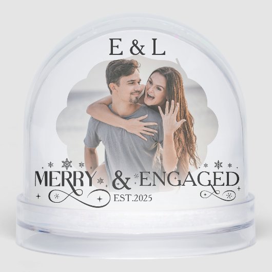 Merry and Engaged Couple Photo Holly Script Sneeuwbol (Voorkant)