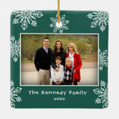 Merry Christmas 2 Photo Green And White Snowflakes Keramisch Ornament (Achterkant)