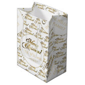 Merry Christmas Script Elegant White Gold Naam toe Medium Cadeauzakje (Voorkant Gekanteld)