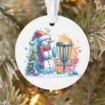 Merry Disk-mas | Disk Golf Personnalisé Noël<br><div class="desc">Décor de Noël sur le thème du disque de golf personnalisé. Joli bonhomme de neige en aquarelle à Santa chapeau à côté d'un panier de golf dans la neige à côté d'un sapin de Noël.</div>