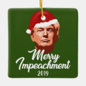 MERRY IMPEACHMENT 2019 TRUMP SANTA HAT KERAMISCH ORNAMENT (Voorkant)