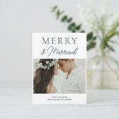 Merry Married Modern Blue Script-foto Kerstmis Feestdagenkaart (Staand voorkant)
